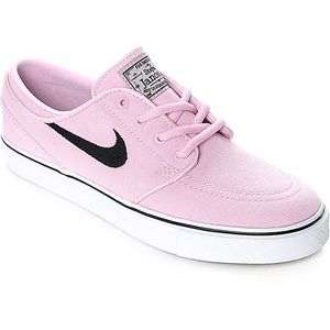 Nike Janoski